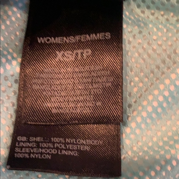 North face rain jacket - Picture 3 of 5